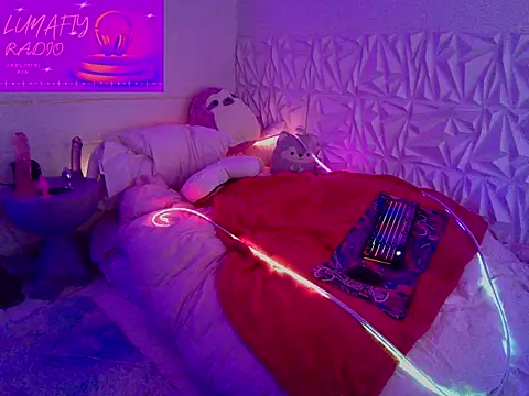 Snapshot of Moongirl117 chatting on 6, 3, 2026 Moongirl117 online show from 6, 3, 2026