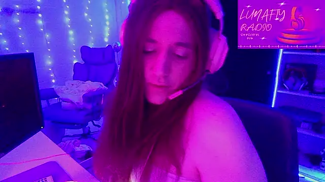 Snapshot of Moongirl117 chatting on 9, 3, 2026 Moongirl117 online show from 9, 3, 2026