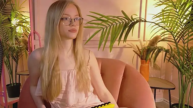 Dear Tessa online show from 19, 4, 2026