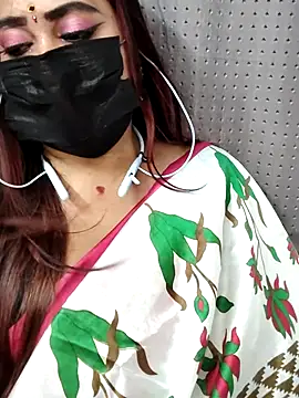 Cutie Nila online show from 18, 6, 2026