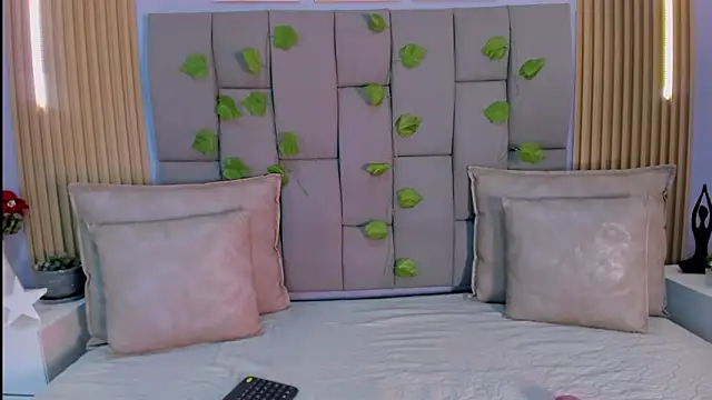 ValeriaRose  online show from 13, 3, 2026