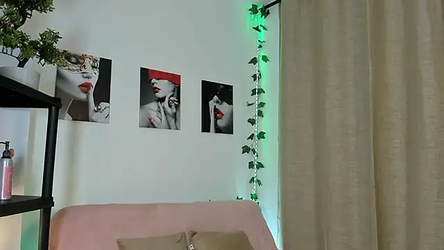 Rebeca Marchetti online show from 19, 4, 2026