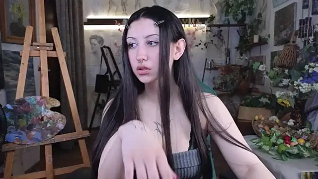 EffieMeowley online show from 11, 4, 2026