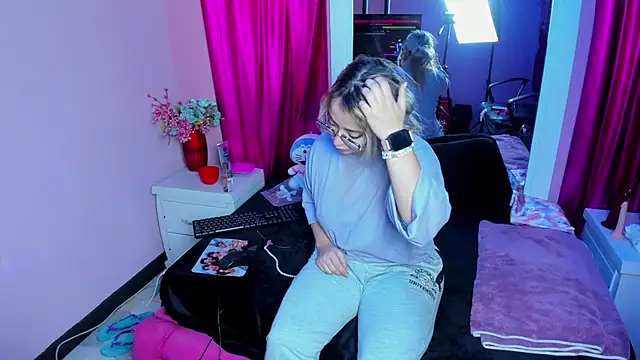 Maky Coss online show from 3, 3, 2026