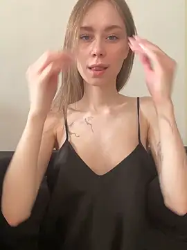 Snapshot of CarolinaMaison chatting on 16, 3, 2026 CarolinaMaison online show from 16, 3, 2026