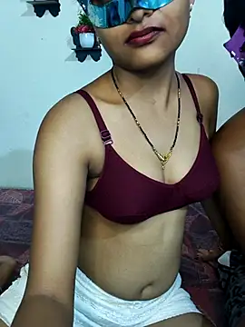 Sweet Cpl  online show from 18, 4, 2026