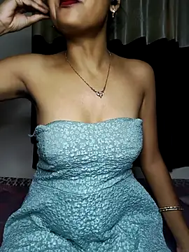 Snapshot of Sweet_Cpl_ chatting on 7, 6, 2026 Sweet Cpl online show from 7, 6, 2026