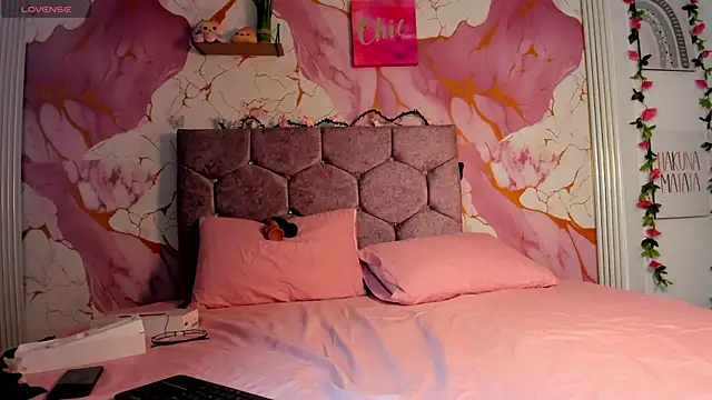 Miis Beella online show from 18, 4, 2026