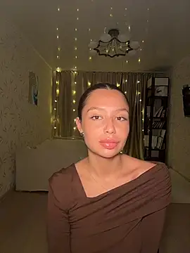 Fragile Tease online show from 12, 3, 2026