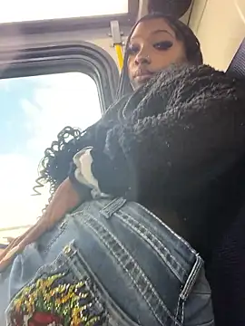 Snapshot of Loopsies chatting on 7, 3, 2026 Loopsies online show from 7, 3, 2026