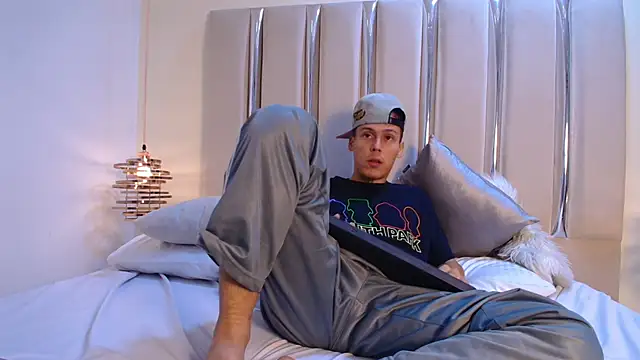 Ethan Wolfe online show from 13, 3, 2026