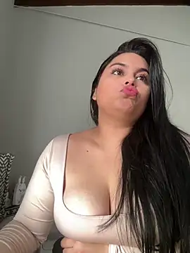 LOLABONNY19 online show from 7, 3, 2026