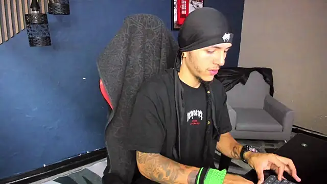 DanteLuxx online show from 6, 4, 2026