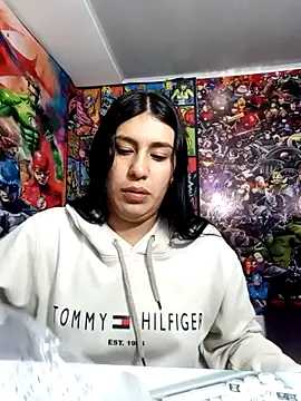 charlottte wh online show from 21, 4, 2026