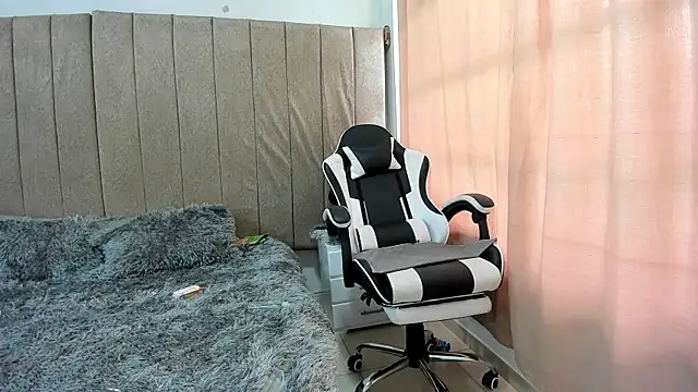 pipe hot04 online show from 18, 4, 2026