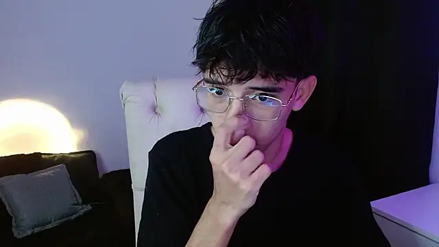 Snapshot of noah_millerx chatting on 2, 7, 2026 noah millerx online show from 2, 7, 2026