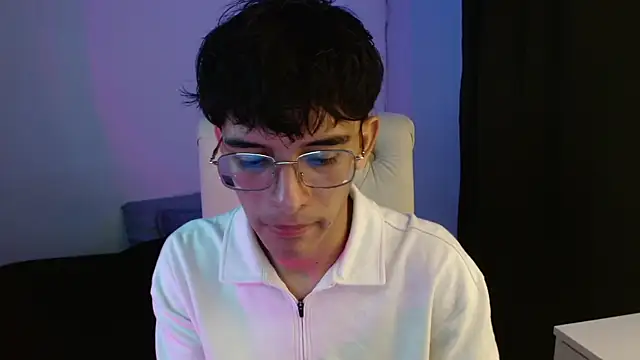 Snapshot of noah_millerx chatting on 9, 7, 2026 noah millerx online show from 9, 7, 2026