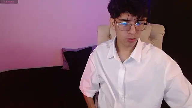 Snapshot of noah_millerx chatting on 21, 7, 2026 noah millerx online show from 21, 7, 2026
