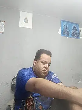 UrsoBissexualPauGrosso online show from 2, 5, 2026