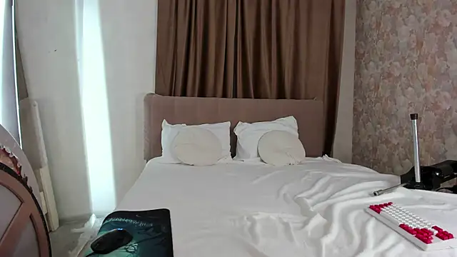 Snapshot of KaylaArt chatting on 12, 6, 2026 KaylaArt online show from 12, 6, 2026