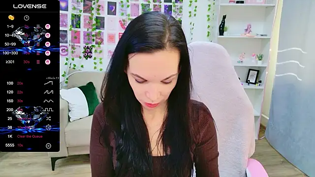 JulieHiL online show from 12, 3, 2026