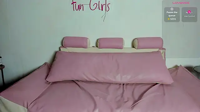 Cute hot 9 online show from 12, 3, 2026