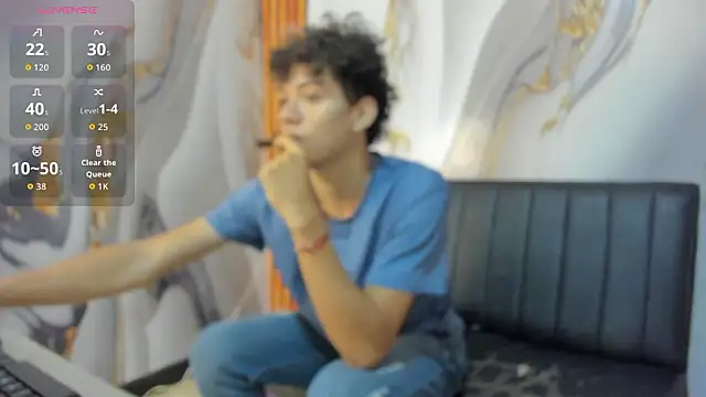 MiaBella and Max online show from 3, 3, 2026