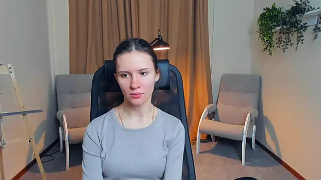 MeganLenoir online show from 28, 2, 2026