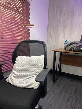 LilyRossi  online show from 18, 7, 2026