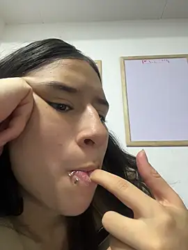 LilyRossi  online show from 22, 7, 2026