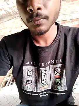 hot fit boy online show from 8, 3, 2026