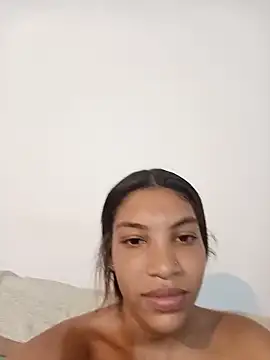 Snapshot of ginevere_20 chatting on 7, 6, 2026 ginevere 20 online show from 7, 6, 2026