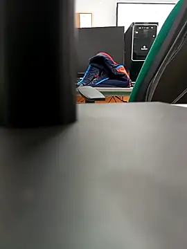 Alejandro27003 online show from 12, 3, 2026