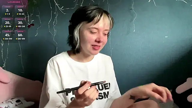 AueshaSimon online show from 26, 4, 2026