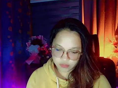 Snapshot of Sweet_coleen chatting on 15, 4, 2026 Sweet coleen online show from 15, 4, 2026
