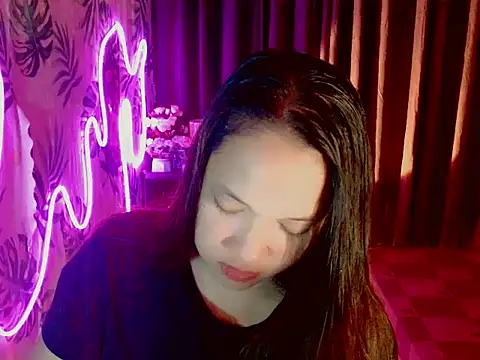 Snapshot of Sweet_coleen chatting on 17, 4, 2026 Sweet coleen online show from 17, 4, 2026
