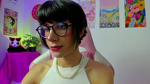 Madeline 21 online show from 3, 3, 2026