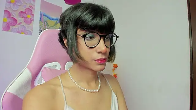 Madeline 21 online show from 4, 3, 2026