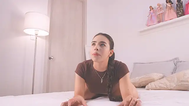 Queen baby02 online show from 8, 3, 2026