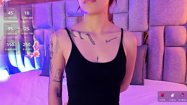 camilaa smith  online show from 23, 4, 2026