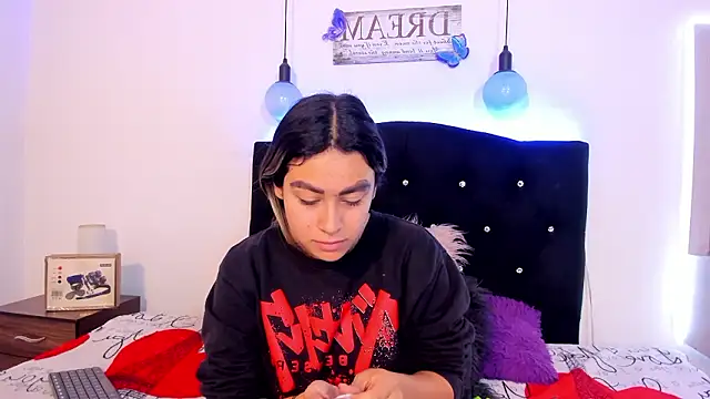 katyy b online show from 6, 3, 2026