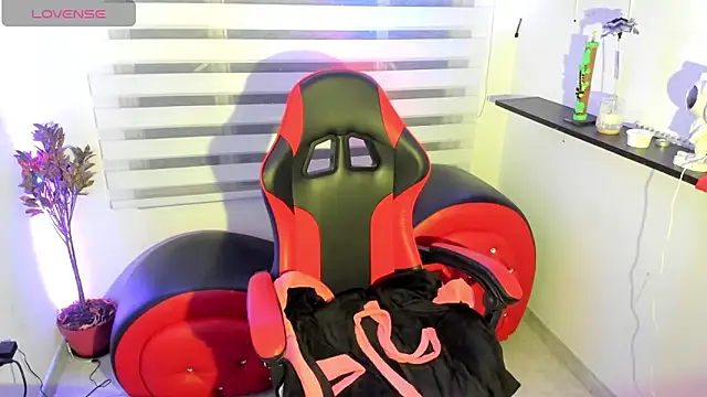 Agatha Marin online show from 15, 4, 2026