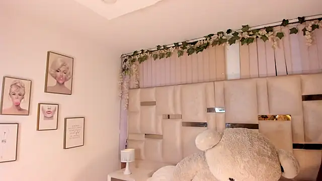 Hanna klover online show from 25, 4, 2026