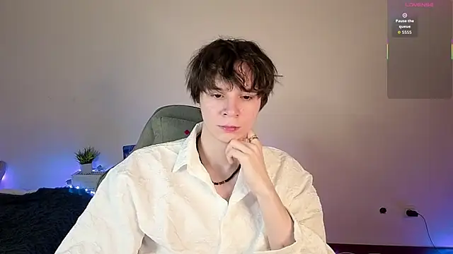 AnthonyCuutie online show from 4, 6, 2026