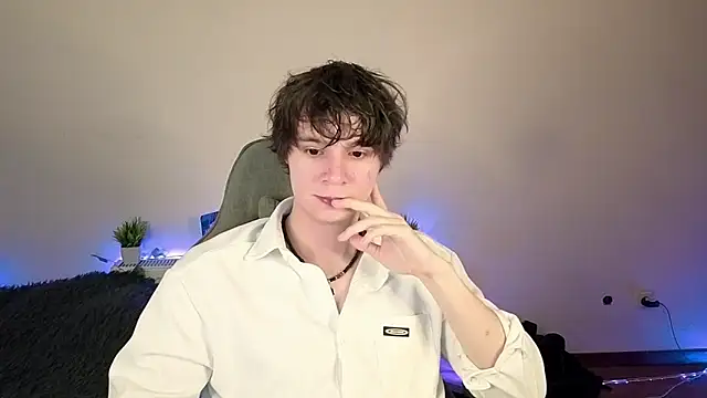 AnthonyCuutie online show from 11, 6, 2026