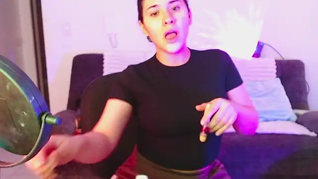 AriaDonatti online show from 5, 3, 2026