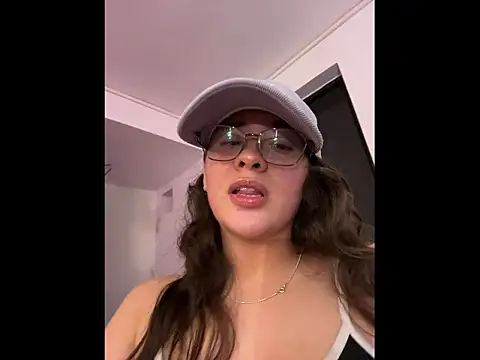 AriaDonatti online show from 10, 3, 2026