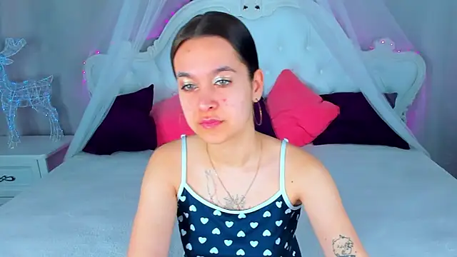 AishaTempt online show from 28, 4, 2026