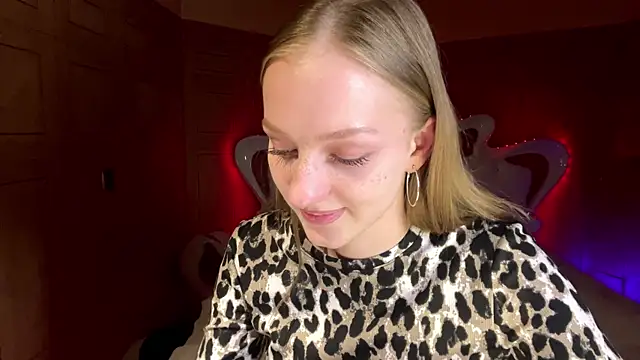 Anika Socutehe online show from 30, 3, 2026