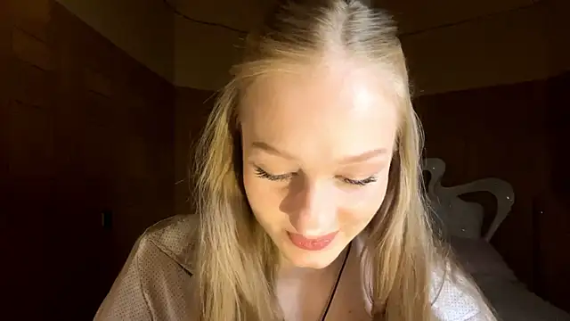 Anika Socutehe online show from 20, 4, 2026